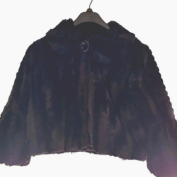 Cropped Faux Fur Jacket - Picture 1 of 8